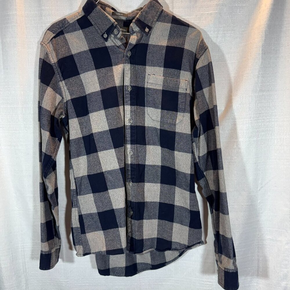 Eddie Bauer Men’s Long Sleeve Flannel Shirt - Navy/Gray Plaid - M